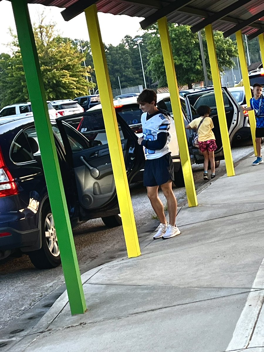 ChapinFB's tweet photo. Our senior football players went to our elementary schools this morning to get our future Eagles fired up for tonight’s game! @LexRich5Schools @ChapinHigh @ChapinEagle #RelentlessEffort🦅 https://t.co/HIsm1bf5Nq