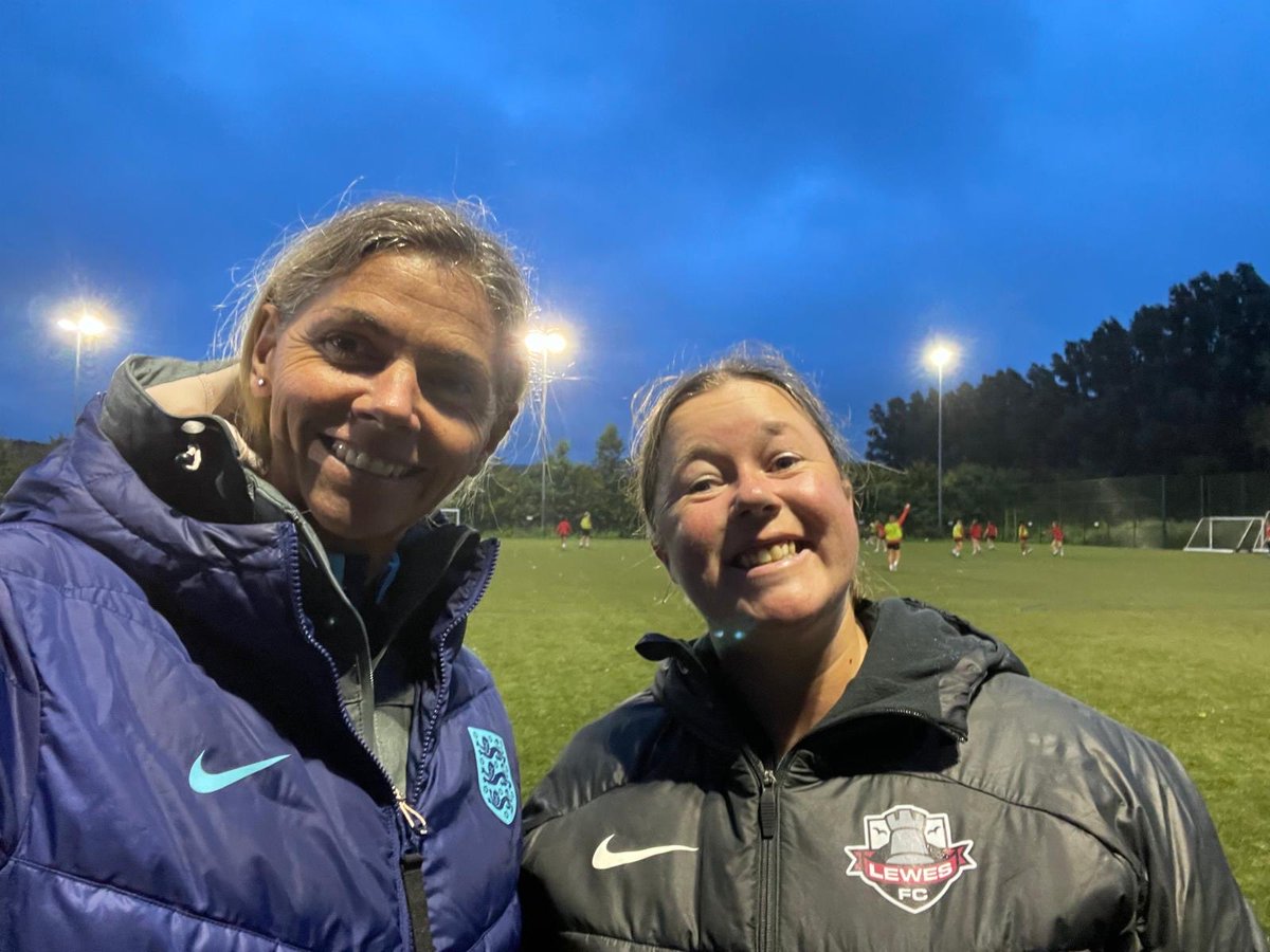 Lis Sav (@l3savage) on Twitter photo Great catch up with <a href="/natlawrence6/">Natalie Lawrence</a> last night, hearing about her experiences in coaching at a World Cup and most recently at the Paris Olympics. Amazing to have Nat engaging in our FA programmes. ⚽️ Great catch up with <a href="/natlawrence6/">Natalie Lawrence</a> last night, hearing about her experiences in coaching at a World Cup and most recently at the Paris Olympics. Amazing to have Nat engaging in our FA programmes. ⚽️