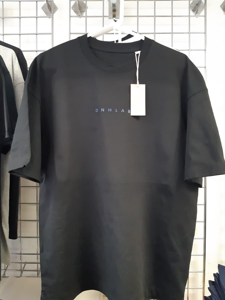 PBLeisurewear's tweet image. Keeping things simple.

Unveil your style with our top-spec premium organic t-shirt. Crafted with the utmost care, this tee offers exceptional comfort and quality, wrapped in elegantly simple branding that speaks volumes. 

#PremiumTee #OrganicFashion #StyleSimplified