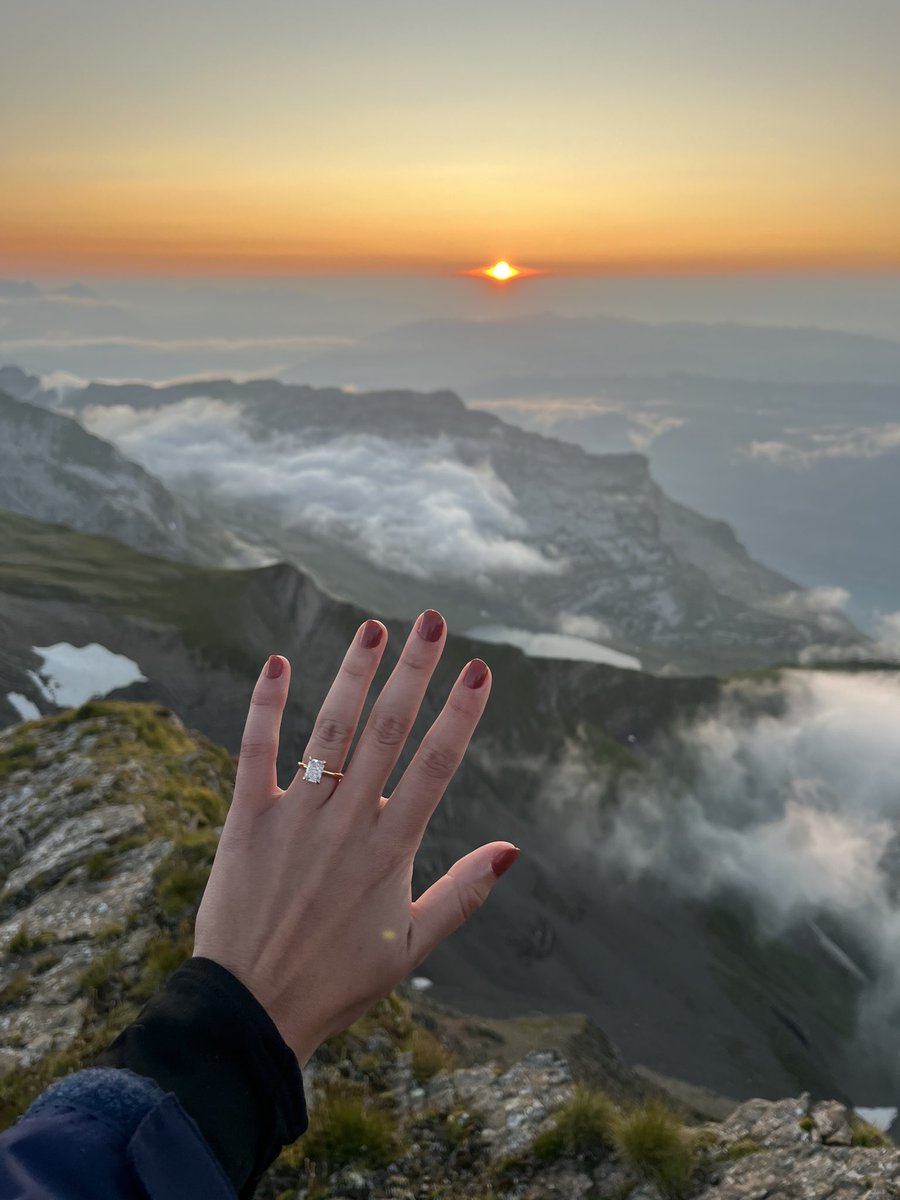 A lil break away from the dclin &amp; the most exciting thing happened 🥹💍