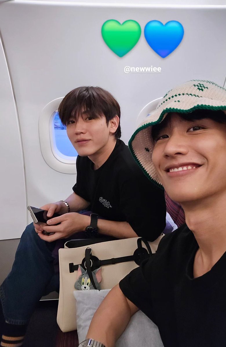 17hakunamatata's tweet photo. My loves💚💙
#BELUCA1stFMinCambodia #OGTN
#TayNew #เตนิว #Tawan_V #Newwiee
cr tawan_v ig https://t.co/OHwUxmSXR0