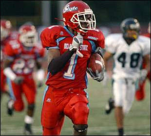 Holy Tri tweet media