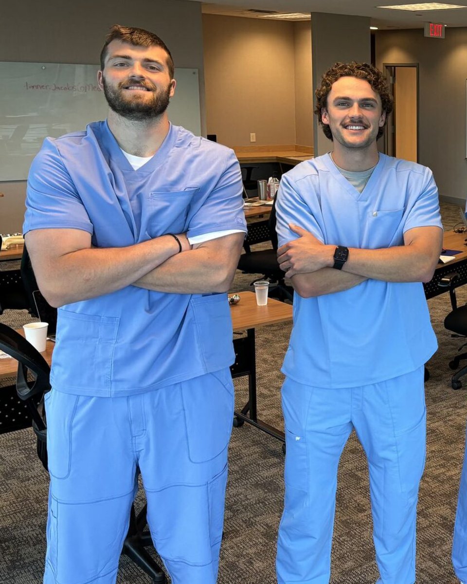 medsalesMSC's tweet image. "Through 7 weeks here at Medical Sales College! It has been a great experience and a healthy challenge! Learning, growing, and feeling more motivated by the day" 

💬 Cade Henry 
Sports Medicine Student 

#StudentLife #StudentSuccess #MSCLife #MedSales #MedRep #MedicalSales