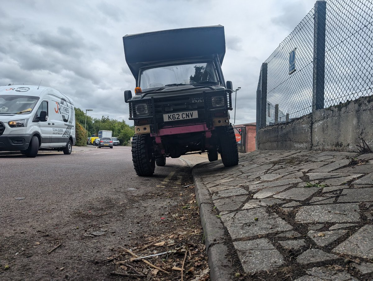 gearknobs_'s tweet image. She’s on the road! MOT passed and nearly ready to go. 

A few more jobs to do and then we’ll be on our way to Cape Town. 

#gearknobs #londontocapetown