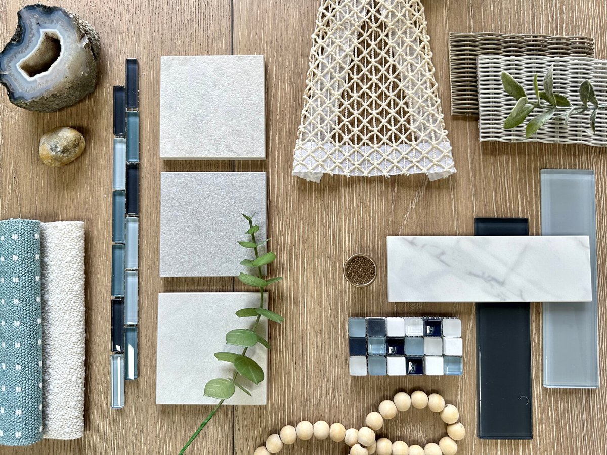 crossvilleinc's tweet image. 🏊We&apos;re headed poolside this #FlatlayFriday with a fabulous selection of porcelain tile, panels, and glass tiles perfect for pool areas. 💦 Make a splash with Crossville tile collections for your next pool project! 😎
​#pooldesign #swimmingpooldesign #pooltile #outdoorliving