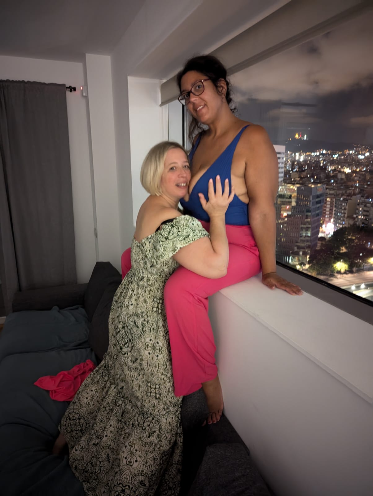 3 pic. Who want to meet us with @shootin5tar4u to london 9 september? We are so impatient! Deposit is require. Contact us. #meet #fan #escorting #escort #escortgirl #hello #london #londres #england #pig #pugpay #fetish #fetichiste #porn #porno #bbw #interracial #bbwgirl #milf #milfs https://t.co/rPknK21mhC