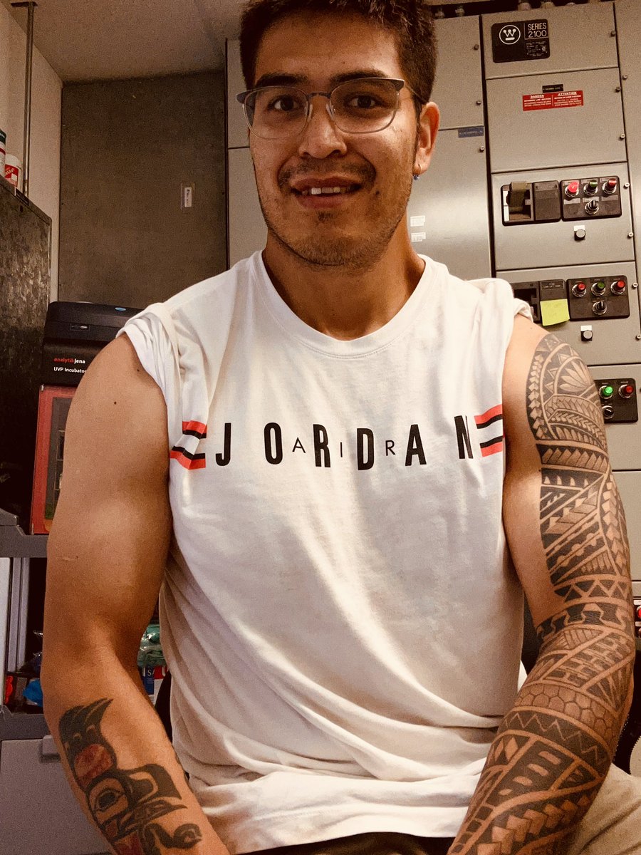 stml215's tweet photo. feeling great! #smiles #native #happy #fyp #Blessings #snapback #tentree #nike #work #beard #waterplantoperator #operator #fridayblessings #friday #tgif #tattoo #polynesian #ink #inktherapy #formline #art #westcoast #heiltsuk #jordan #apple #portrait  #4eyes https://t.co/jPAVbwujRT