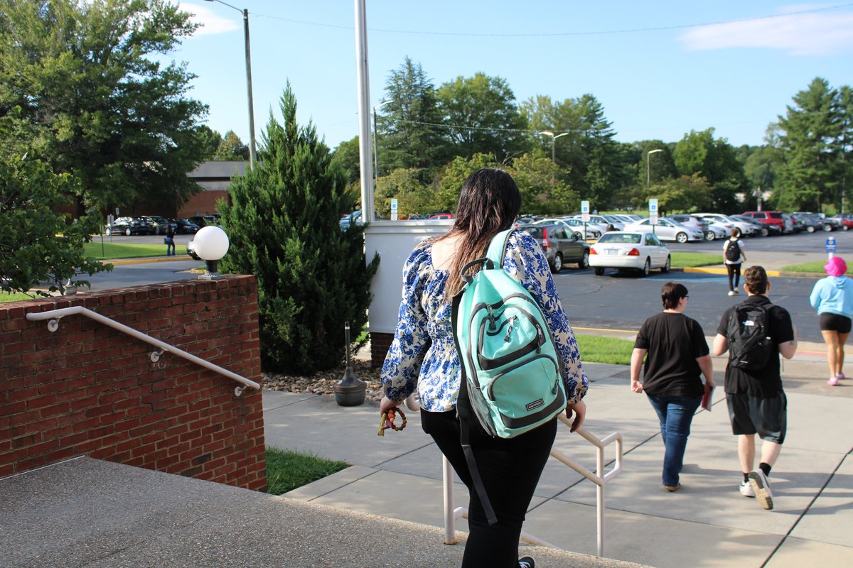 PatrickHenryCC's tweet image. 🎉 Cheers to a successful first week of classes! Thank you to all our students and staff for kicking off the semester with such enthusiasm. Here’s to a fantastic year ahead! 🌟📘 #FirstWeekSuccess