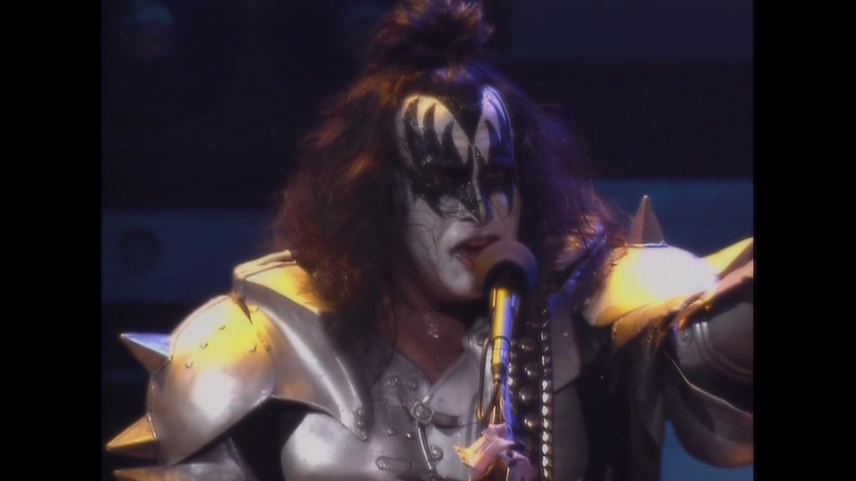 Classic feature:
Listen to the 1998 world premiere radio broadcast of KISS' 'Psycho Circus'.

In 1998, when KISS recorded and released their album 'Psycho Circus', the band was in a unique position both musically and culturally.

Read the full story > 2ly.link/1zPFS