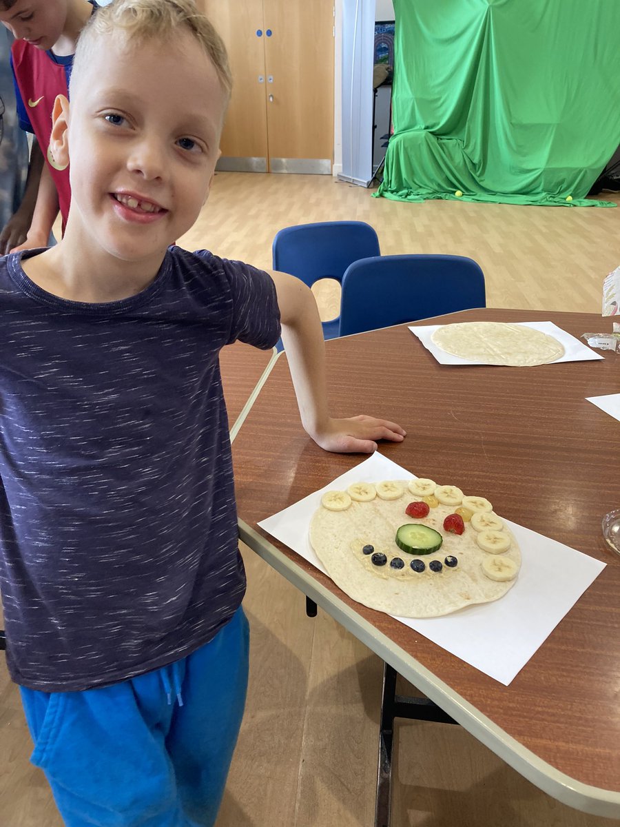 Ysgol Plascrug (@plascrug) on Twitter photo Yesterday, we had a great session with <a href="/HockeyWales/">Hoci Cymru</a> 🏑before going on to do some food art 🥝🫐🍊<a href="/foodandfunwales/">Food and Fun Wales</a>. #foodandfun2024
#hwylabwyd2024 Yesterday, we had a great session with <a href="/HockeyWales/">Hoci Cymru</a> 🏑before going on to do some food art 🥝🫐🍊<a href="/foodandfunwales/">Food and Fun Wales</a>. #foodandfun2024
#hwylabwyd2024