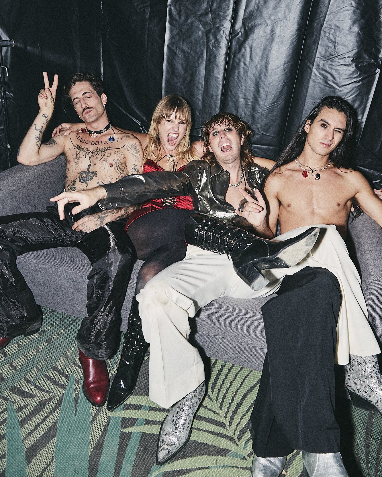 ダミアーノ直筆サインマネスキンmaneskin メガジャケット付chosenCD ダミアーノ直筆サインマネスキンmaneskin メガジャケット付chosenCD