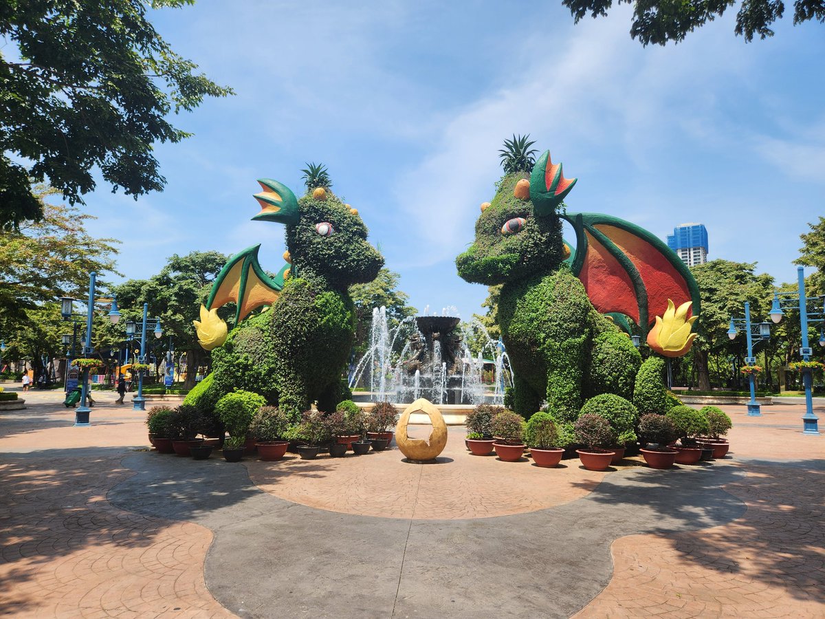 Traveling_SAs's tweet photo. Calling all adrenaline junkies! 
Dragon Park in Ha Long, Vietnam is the place for you. Roller coasters, rides and recreation, what more can I say. 🎢
#rollercoaster #rides #dragonpark #halong #Vietnam https://t.co/Ixktl1obha