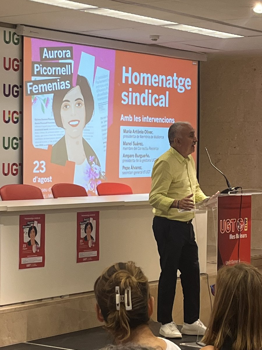 SG_UGT's tweet photo. A #AuroraPicornell la fusilaron los fascistas en 1937 por ser sindicalista y defender la justicia social. 

@UGTIllesBalears le ha homenajeado hoy.

El presidente del Parlament balear rompió una foto suya recientemente. No es digno de ocupar un cargo democrático tan importante. https://t.co/D5LCype6Km