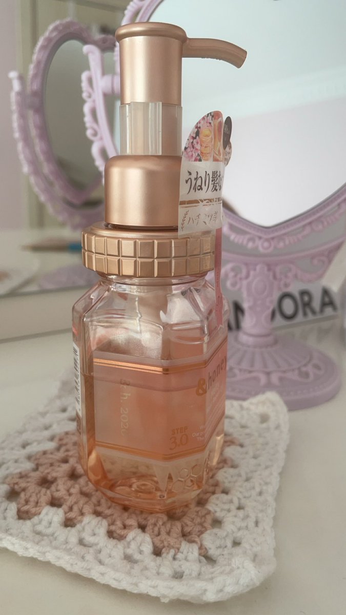 cherryydayo's tweet photo. Honey moist repair hair oil satis
cok uzun sure gidecek bir urun, kivami cok asiri sivi degil az bir miktari bile yetiyor 💞 420 dıye dusundum https://t.co/xs9BMNYEZo