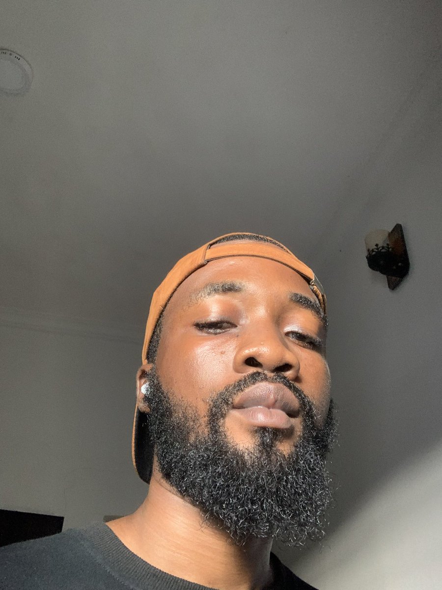 kayzywizzzy's tweet photo. If you Like Give upp https://t.co/PhNTStb4pQ