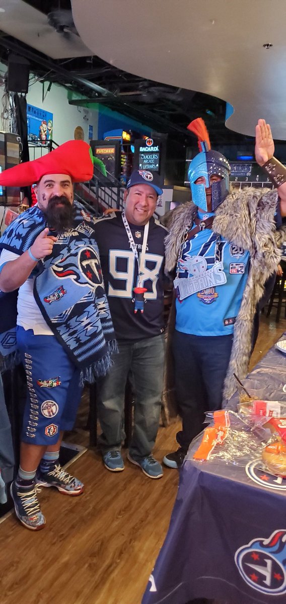 Tennessee Titan Fans in San Antonio tweet media
