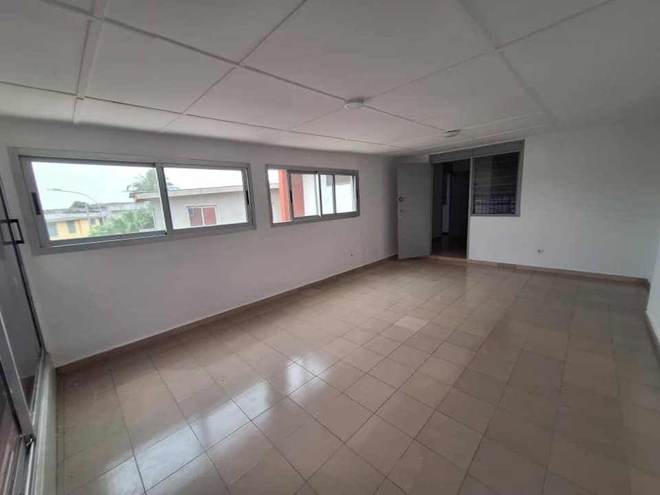 gbataservice's tweet photo. Location d'un duplex de 06 pièces.
Abidjan,Cocody, Riviera 3
Loyer : 900.000
https://t.co/oTBDhhuMgn https://t.co/jESZ6Rhezv