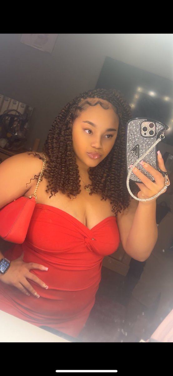 tyrah_chante's tweet photo. https://t.co/AHwvG6c3YB