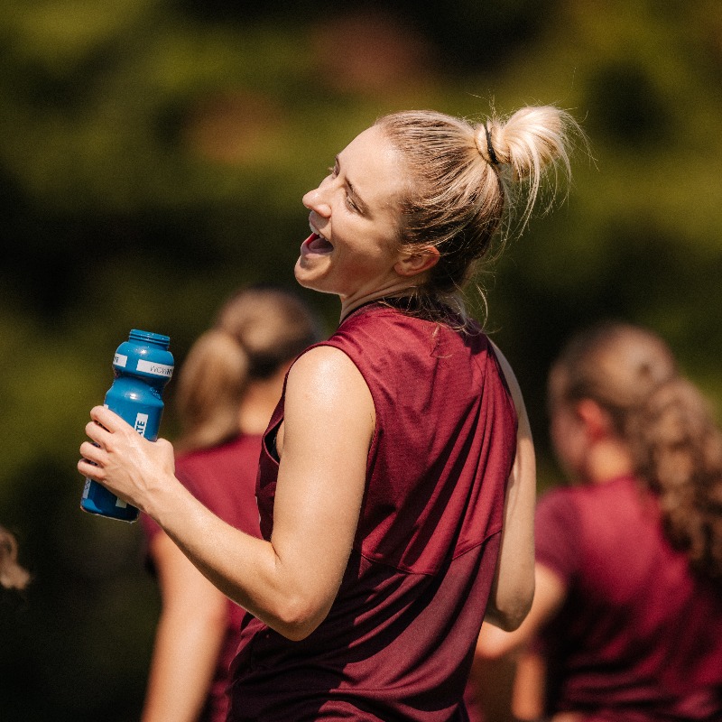 wowhydrate's tweet photo. The perfect balance of electrolytes and essential minerals ⚖️

As the new season fast approaches, our range of drinks ensure that 
@westhamwomen are ready for the challenges ahead. 💪💧

#WOWHydrate #WestHamWomen