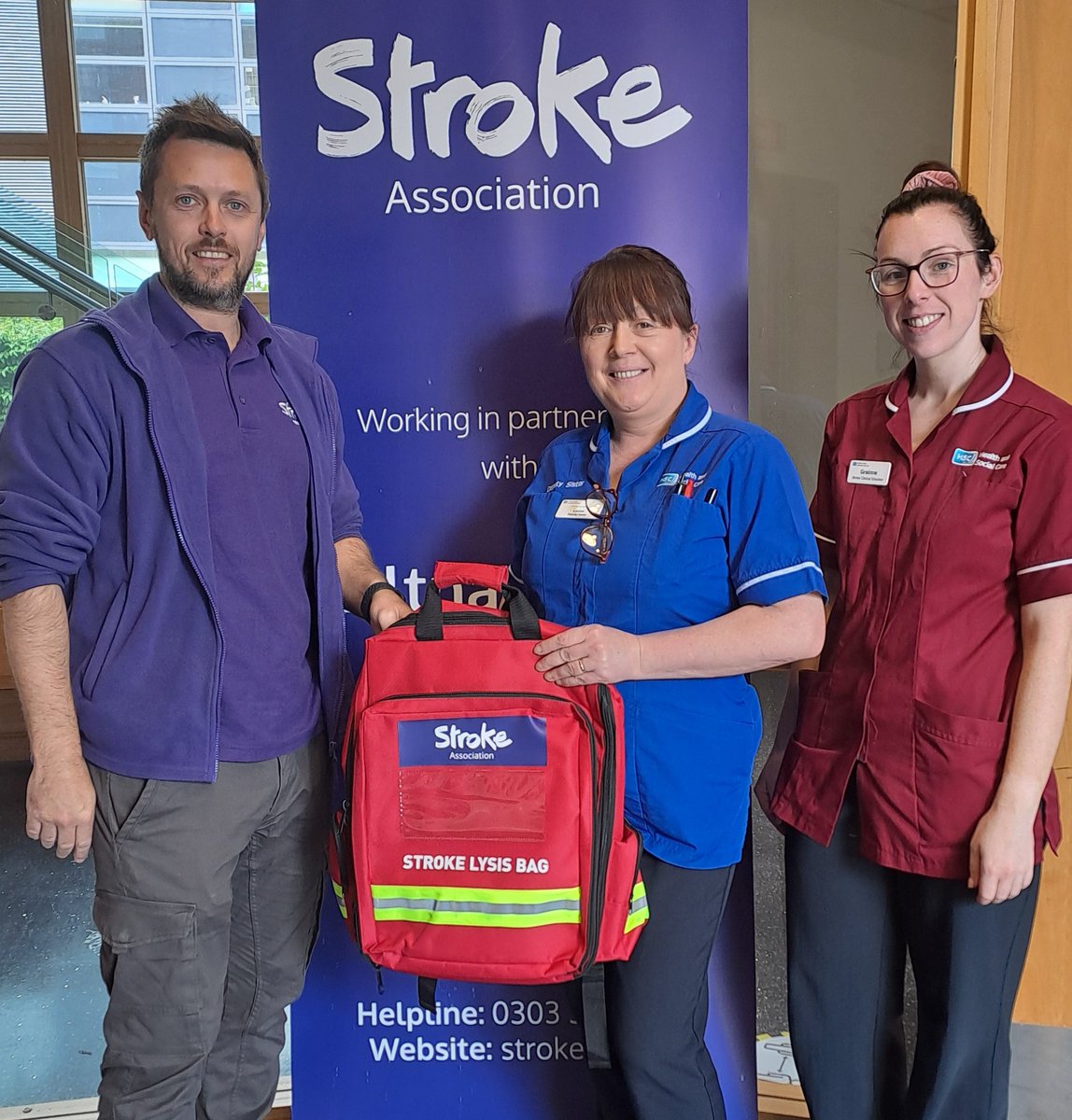 StrokeAssociation NI (@strokeassocni) on Twitter photo Lovely to be able to present Ward 40 at Altnagelvin Hospital <a href="/WesternHSCTrust/">Western Trust</a> with their brand new stroke lysis bag. This will be used to transfer emergency medication and equipment for staff to treat patients arriving at Emergency Department with a stroke. Lovely to be able to present Ward 40 at Altnagelvin Hospital <a href="/WesternHSCTrust/">Western Trust</a> with their brand new stroke lysis bag. This will be used to transfer emergency medication and equipment for staff to treat patients arriving at Emergency Department with a stroke.