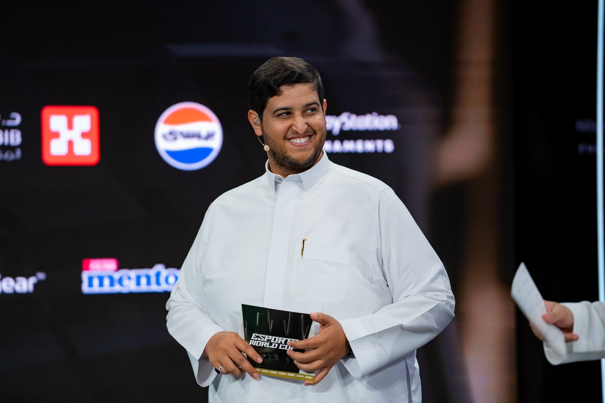 Rw8aN فهد سليمان tweet media