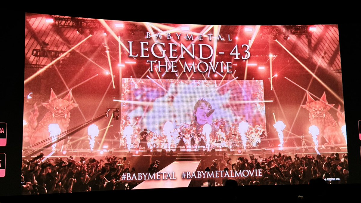 URk0m's tweet photo. TOHOシネマズ新宿で上映一時中断のアクシデントもあったけど楽しく鑑賞出来た🤘🦊🤘
骨さんもお出迎え&amp;お見送りお疲れ様DEATH ☠️
#BABYMETAL 
#BABYMETALMOVIE 
#骨を探せ https://t.co/RRR1n6JjhT