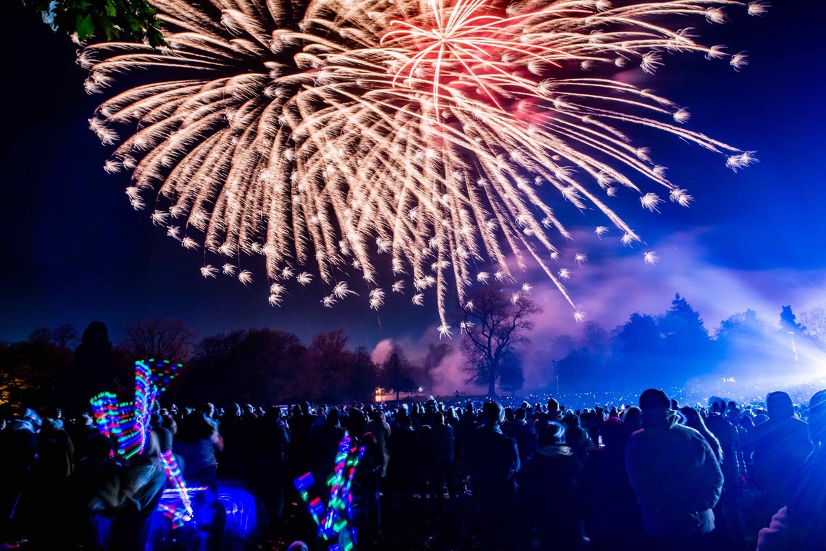Leicester_News's tweet photo. There will still be fireworks, entertainment and 6,000 lights, but because of rising costs, #Leicester's Diwali celebrations will now take place on one day instead of two.
Everyone is welcome to join us for #Diwali Day on 31 October.
More here: https://t.co/kgQPsxGBq7 https://t.co/CiPX0uRFeT