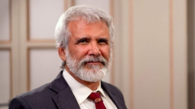 Sin_Componenda's tweet photo. VIRUELA SÍMICA: UNA GUERRA PSICOLÓGICA IMPARABLE CONTRA LA HUMANIDAD ¿TE RESISTIRÁS O TE SUPEDITARÁS?

El dr. Robert Malone, ha llamado a la población a “levantarse” frente al “mal” que está empujando a la “guerra psicológica” a la humanidad.

La noticia: https://t.co/C4MsXDT7Du https://t.co/Tb5maSU4ap