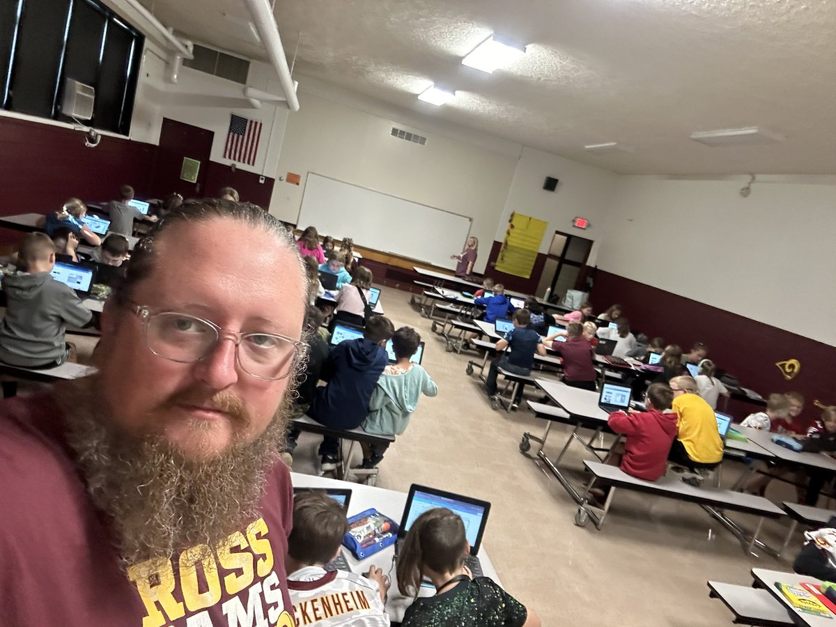 MrLawsonEdTech's tweet photo. What a great way to start the day! Working with some of my 4th grade friends at @RIS to design their hotel rooms in @canva for their #PBL activity. https://t.co/khY7w5dwvO