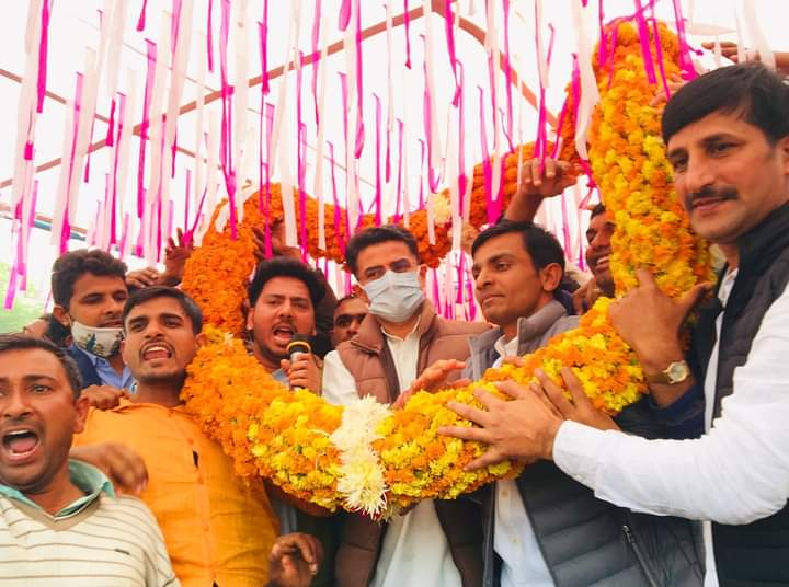 भाई<a href="/sheeshramINC_/">sheeshram Chandela</a> जी ने विधानसभा चुनाव से लेकर, 
        लोकसभा चुनाव मैं कांग्रेस के सभी प्रत्यासियों के लिए मेहनत की है 
अब कांग्रेस पार्टी को भी दौसा उपचुनाव में भाई को टिकट देना चाहिए 
कांग्रेस को सच्चे कार्यकर्ता को आगे बढ़ाना चाहिए
  #दौसा_मांगे_शीशराम_चंदेला 
<a href="/SachinPilot/">Sachin Pilot</a>