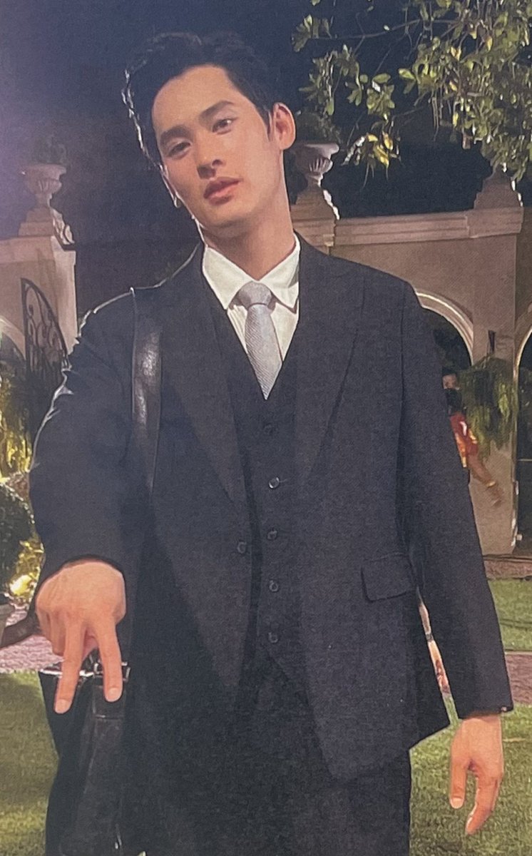 Ball2pat's tweet photo. ถอดสูท แล้วลงใต้กัน คร๊าฟฟ #พรชีวันEP12 https://t.co/HcJXH0xDG9