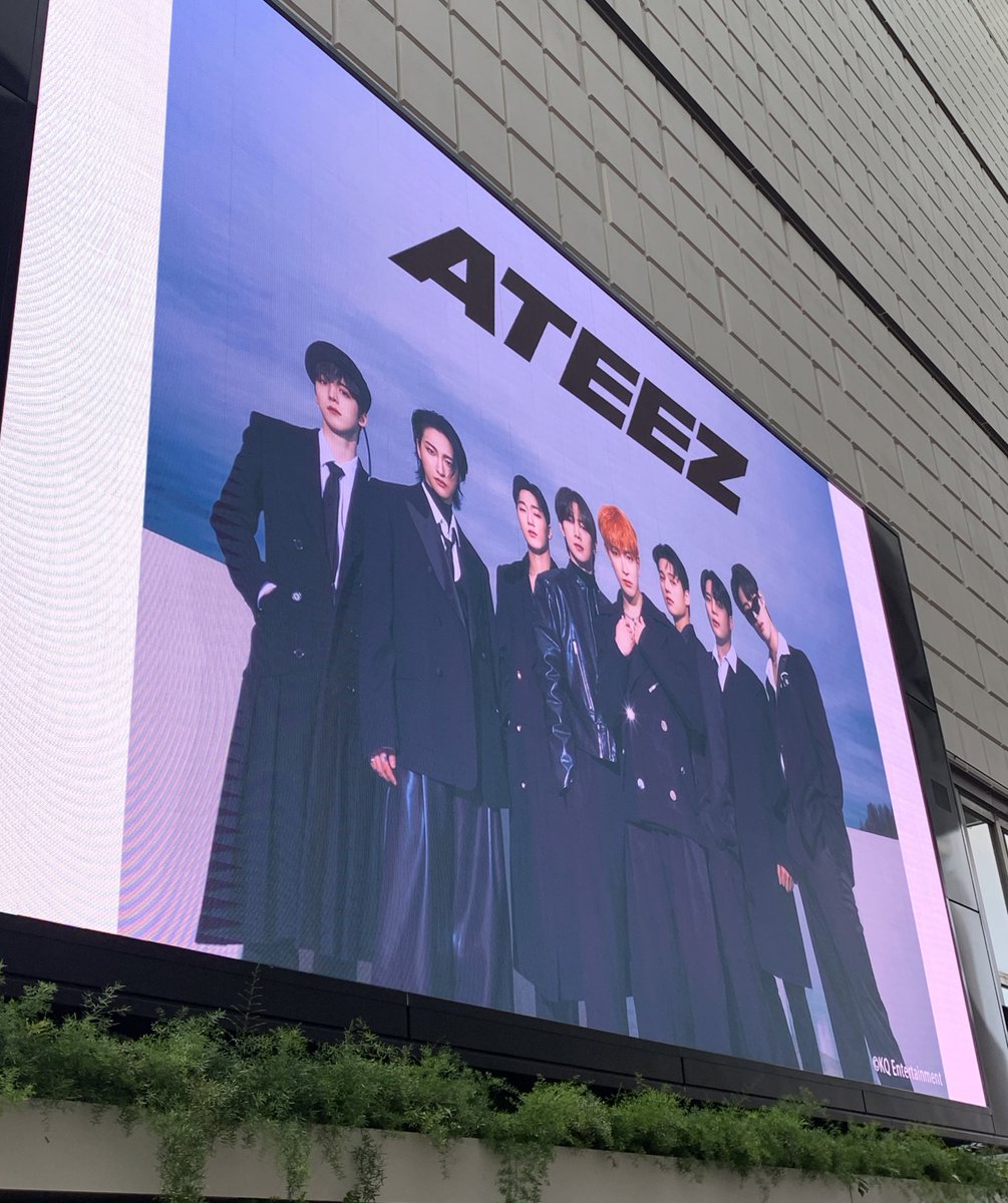 240821 
ティニ大学入学してきました.ᐟ.ᐟ(ᐢ> ̫ <ᐢ)
次の日には課外学習(ポップアップ)もいけて大満足です~🥰

学生ルック参戦たのしかった♬*°ww

#에이티즈 #ATEEZ #ペンミ