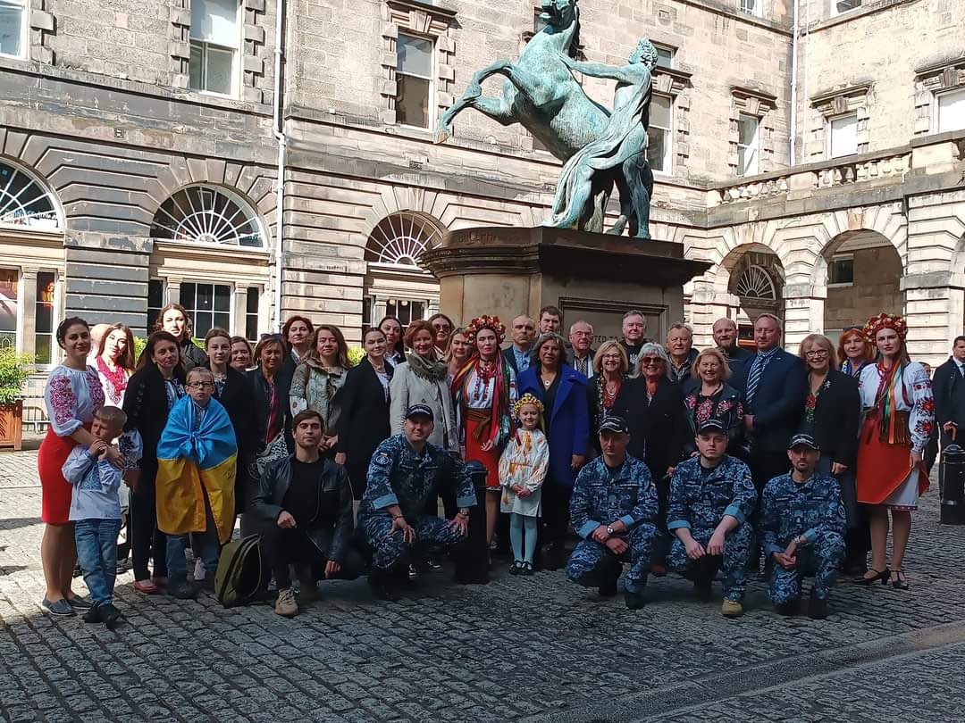 AUGB Glasgow (@augbglasgow) on Twitter photo 🇺🇦 🏴 On Ukrainian Flag Day leading up to Independence Day, AUGB Glasgow was honoured to take part in a ceremony at Edinburgh City Chambers, witnessing Scotland's strong solidarity with Ukraine and continued support for Ukrainians <a href="/scotgov/">Scottish Government</a> #StandWithUkraine 🇺🇦 🏴 On Ukrainian Flag Day leading up to Independence Day, AUGB Glasgow was honoured to take part in a ceremony at Edinburgh City Chambers, witnessing Scotland's strong solidarity with Ukraine and continued support for Ukrainians <a href="/scotgov/">Scottish Government</a> #StandWithUkraine