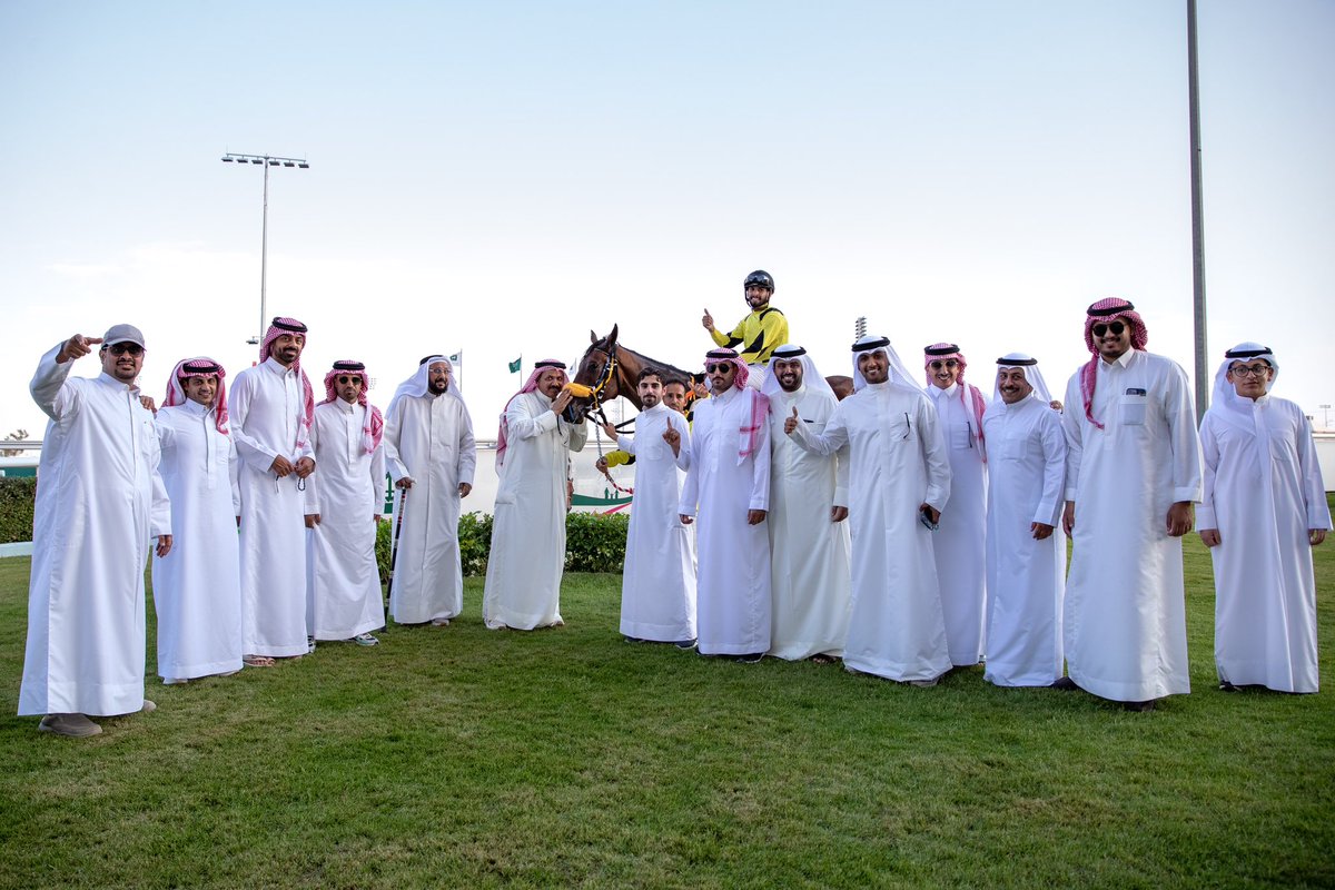 JockeyClub_SA's tweet photo. نتيجة الشوط الـ 4 الحفل ( 23 ) 

▫️الفائز : جهدون
▫️المالك : ثامر عويض عوض عبدالله الديحاني
▫️المدرب : ثامر الديحاني 
▫️الخيال : محمد الحبيل
▫️المسافة : 1600م
▫️الزمن : 1:43.86

#نادي_سباقات_الخيل 🐎 https://t.co/6DOtlLgRRV