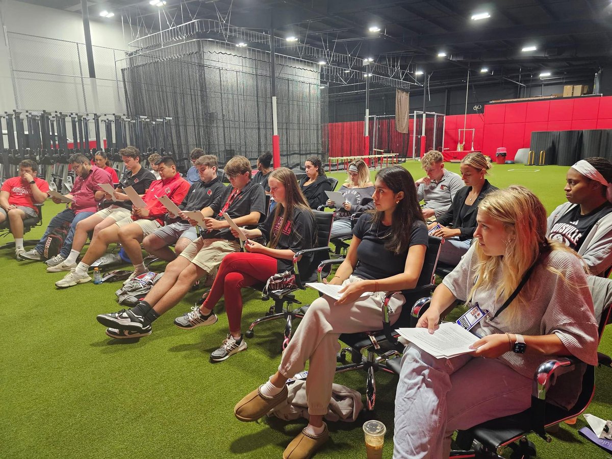 Cards TV tweet media