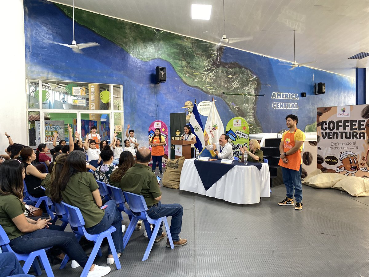 Nos sentimos muy felices de presentar nuestra nueva exhibición temporal: ¡Coffeeventura!🤩☕️

Una increíble experiencia donde los niños, niñas y sus familias podrán explorar el mundo del café y sumergirse en una taza  de pelotas gigante gracias al increíble apoyo de Coscafe.☕️😎