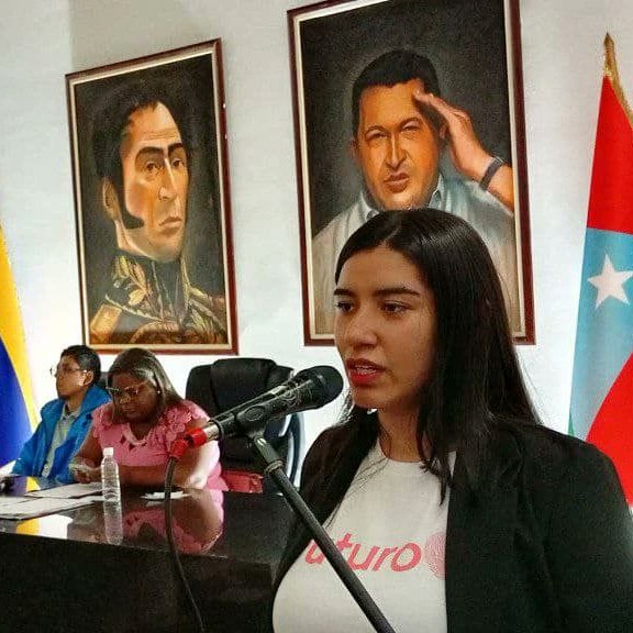 El <a href="/concejocaracas/">Concejo Municipal de Caracas</a>, en sesión ordinaria numero 91, hizo entrega de reconocimientos a estudiantes universitarios; acto realizado por la Comisión Permanente de Educación, presidida por el cjal. <a href="/jorbertpsuv/">Jorbert López</a>

Se honra así a los estudiantes universitarios que mantienen sus luchas