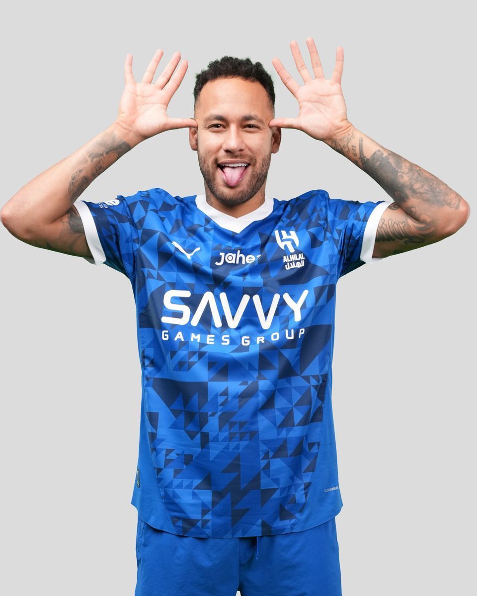 عمرو tweet media