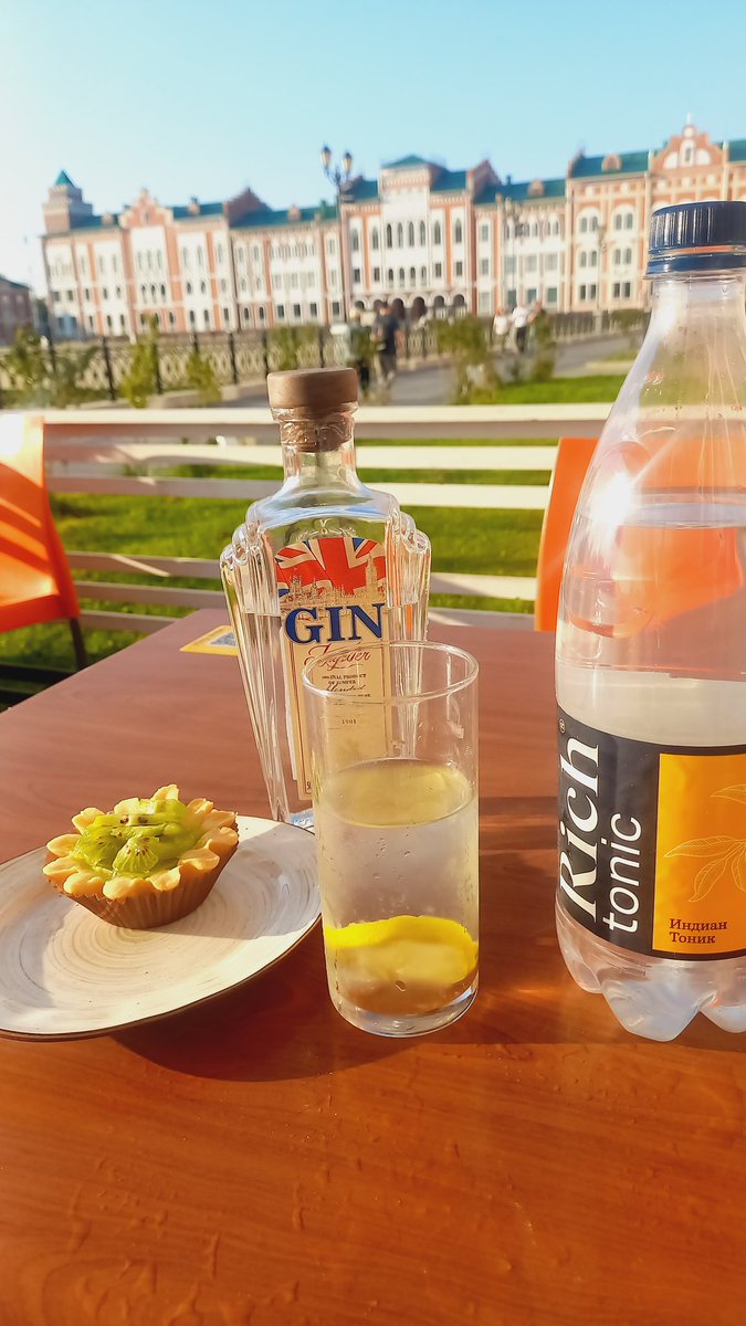 kortex25's tweet image. Последние тёплые дни в России надо провести с пользой.