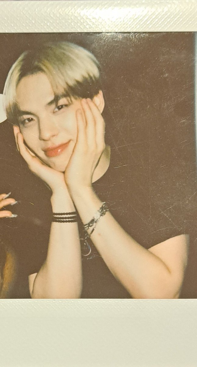 bts_army4lyfe's tweet photo. 💙🦖Glad to be a Gonisaur🦖💙
#fixselcaday #FSD #이병곤 #BX #CIX #씨아이엑스 https://t.co/68yo20PcFR