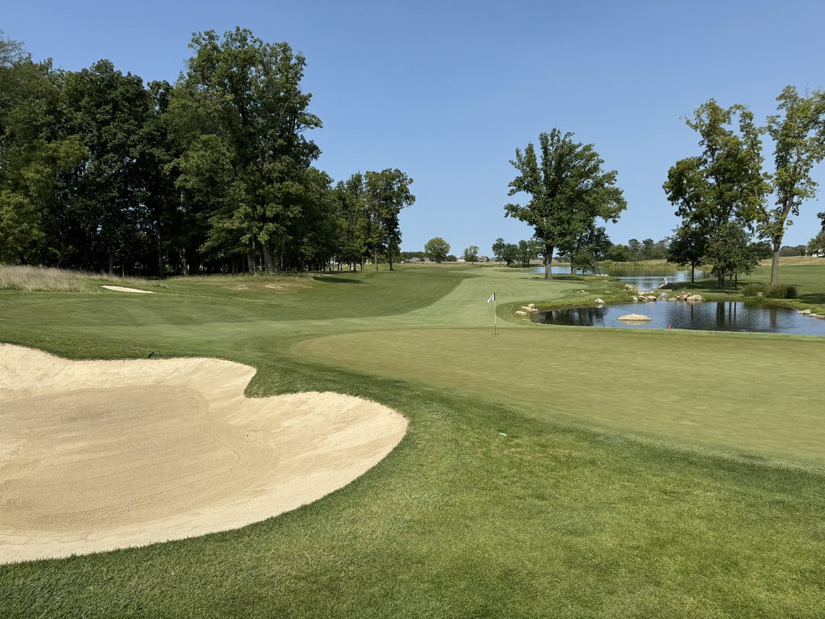 purdueturfy's tweet image. We've all enjoyed this cool stretch of weather for the past 5 days but all good things come to an end. Back to summer we go. #golfcourselife #dogsofturf #tgif