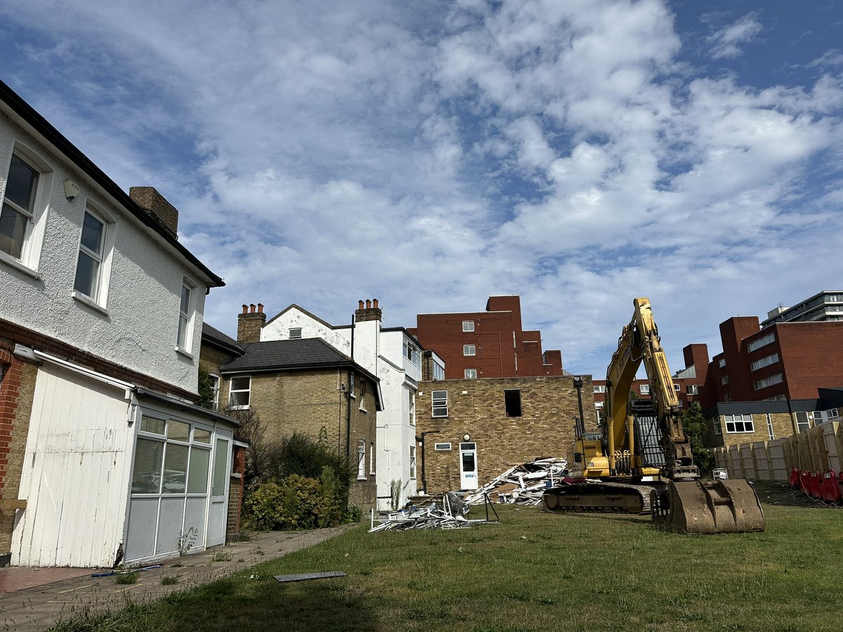 SHS_Estates's tweet image. Our Phase 3 works are officially underway! Read more about Phase 3 including our new Sixth Form Centre here: suttonhigh.gdst.net/about-us/schoo… @SuttonHighGirls