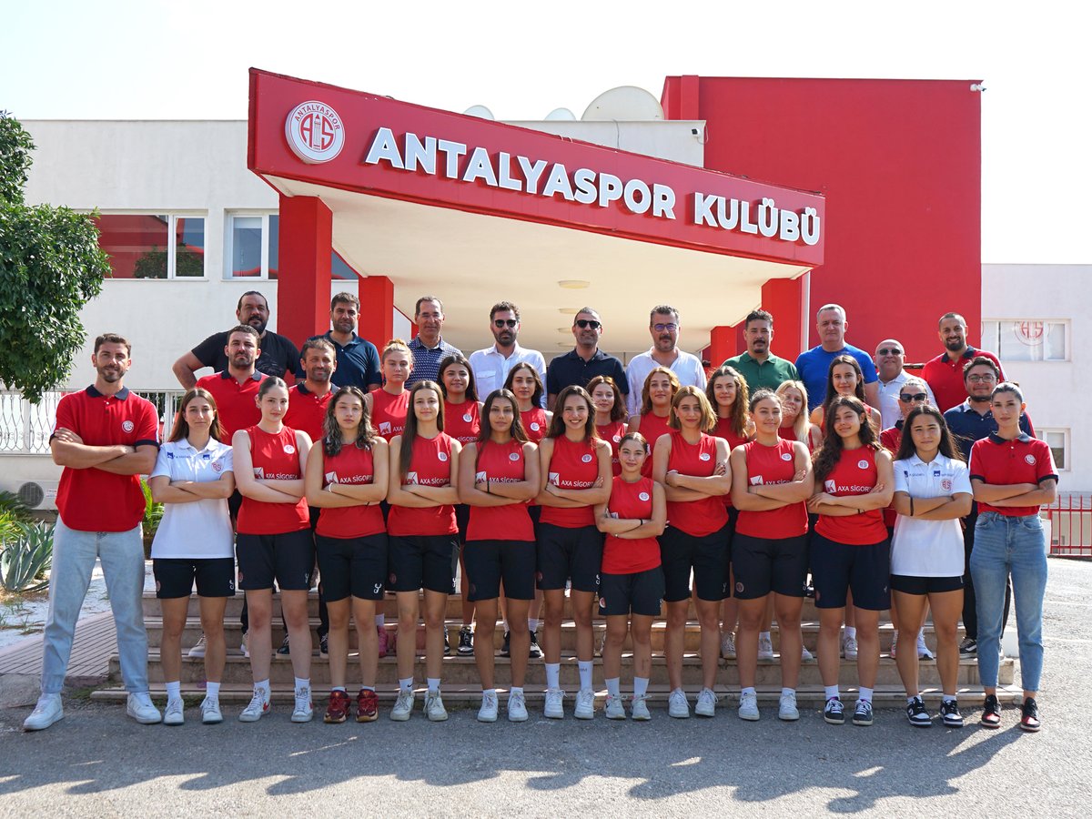 🏐🆕 Voleybol Takımımızın Yeni Adı:  Emir Tur Antalyaspor

 📌 2024-2025 Sezonunda TVF Kadınlar 2. Liginde mücadele edecek olan voleybol takımımızın isim sponsorluğu konusunda yurt içi ve yurt dışında düzenlenen pek çok uluslararası organizasyonda hizmet veren prestijli Antalya