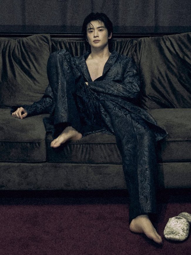 ผมจะเครซี่ แจฮยอนในลุค เจิ้งไจ้เสวียน กราบอย่างเดียว🧎‍♀️jaehyun to 郑在玹

kick it                                  smoke