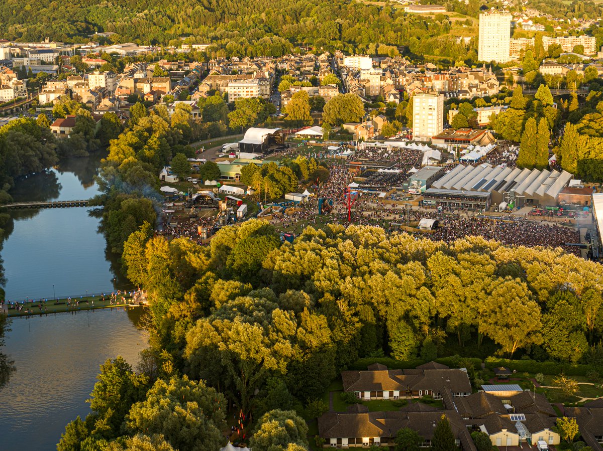 Cabaret Vert tweet media
