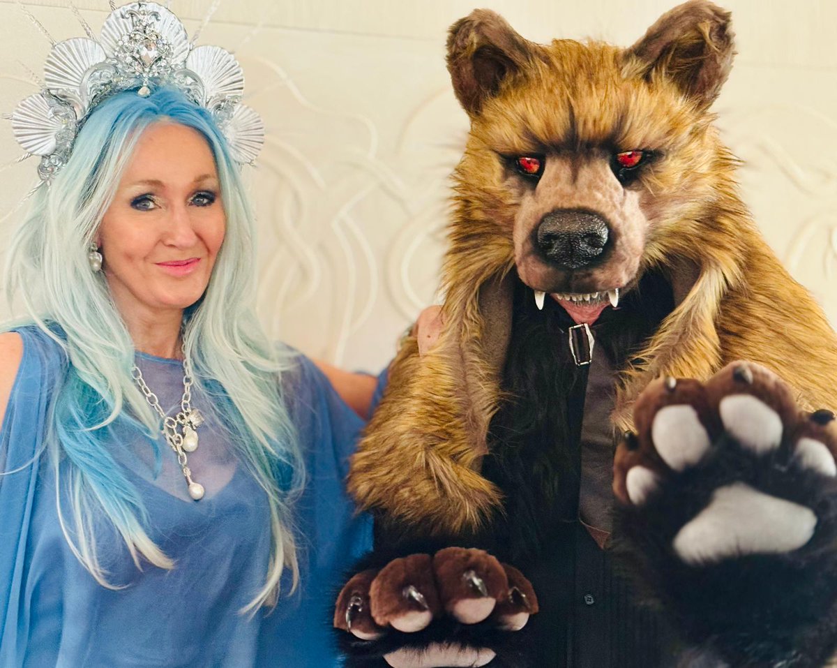 suzanne moore tweet media