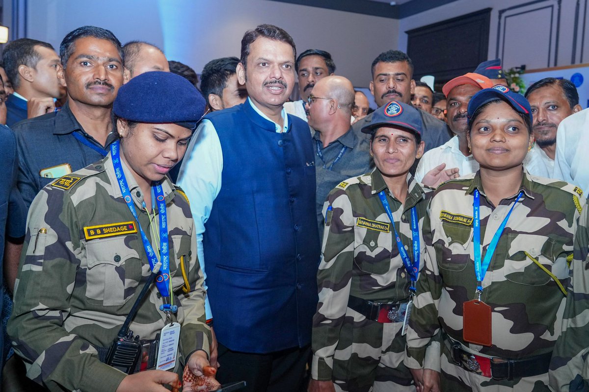 Devendra Fadnavis tweet media