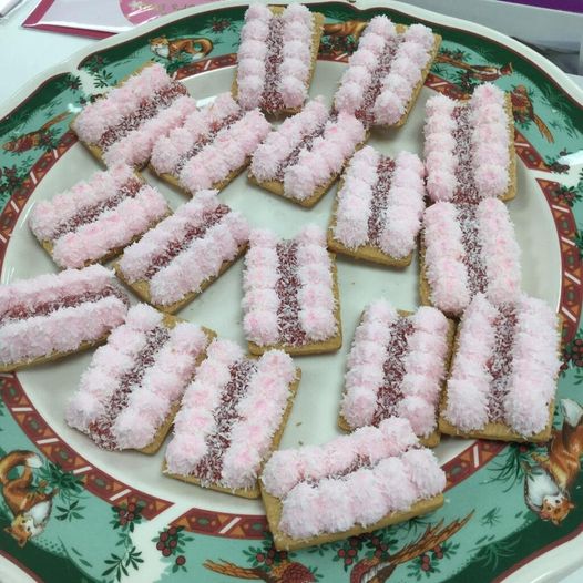 darknessintheg1's tweet photo. Remember these?Loved them. #RetroFood https://t.co/xBlk3MjToT
