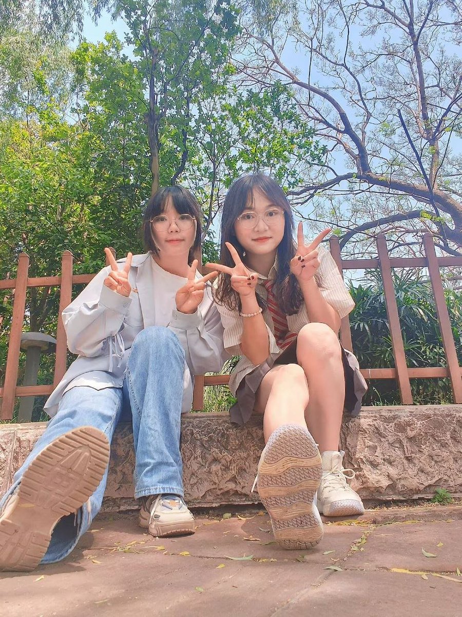 【网友投稿 No.1008】眼镜女同学 #眼镜娘 #眼镜妹 #投稿 #反差 #投稿曝光 #女友 #女友分享 #女友系列 #女同学 #女同事 https://t.co/tDsDm3M1nK