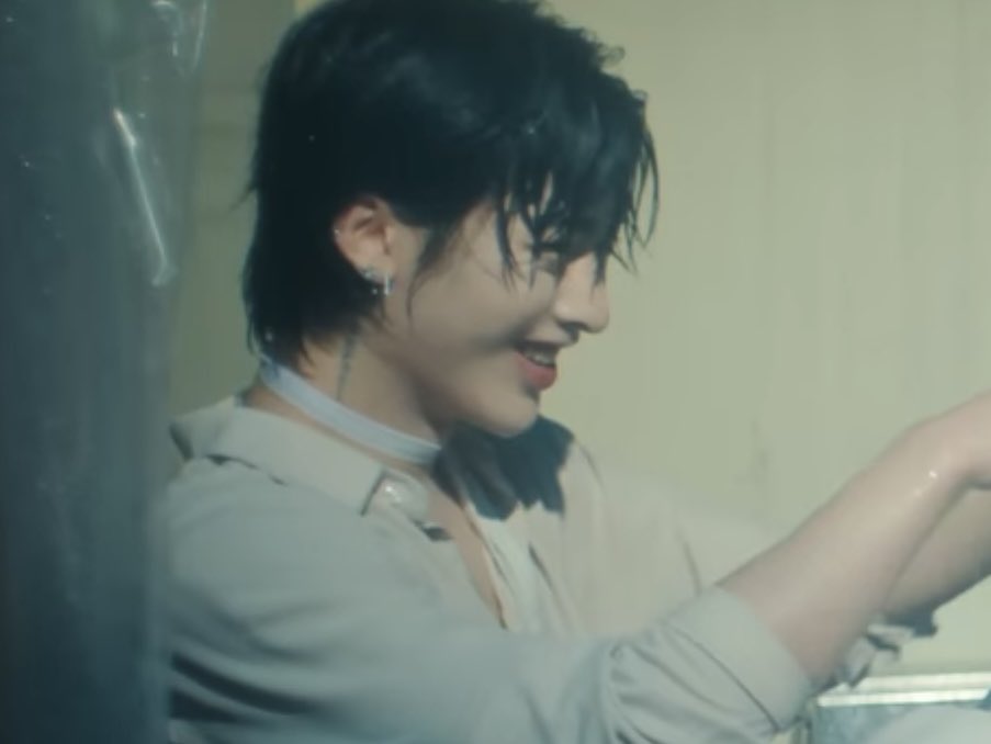 ㅎㅏ 너무 예쁘게 웃어..
ㅈㄴ 픽업아티스트 멘트치고 싶게 만드는 얼굴과 분위기임